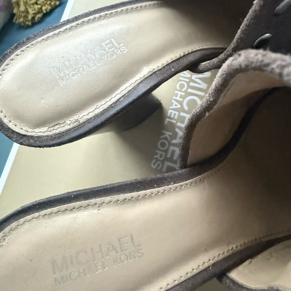 Michael Kors suede Taupe Studded Mules size 8 - Picture 8 of 8